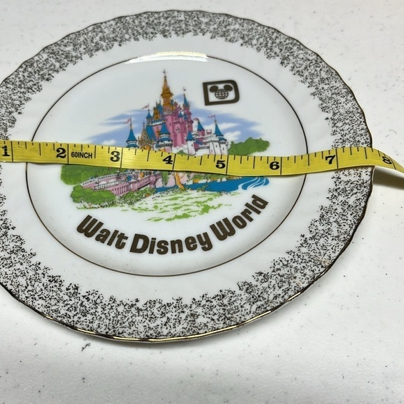 Vintage Walt Disney World 1979 Collectors Plate - Picture 5 of 7